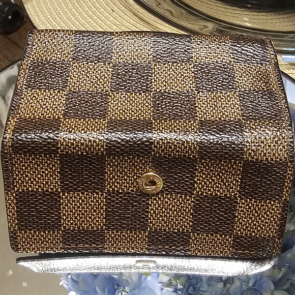 Luis Vuitton key case - Picture 2 of 7